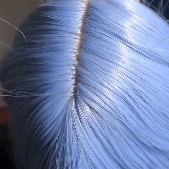 Wig - Picture 3 of 3